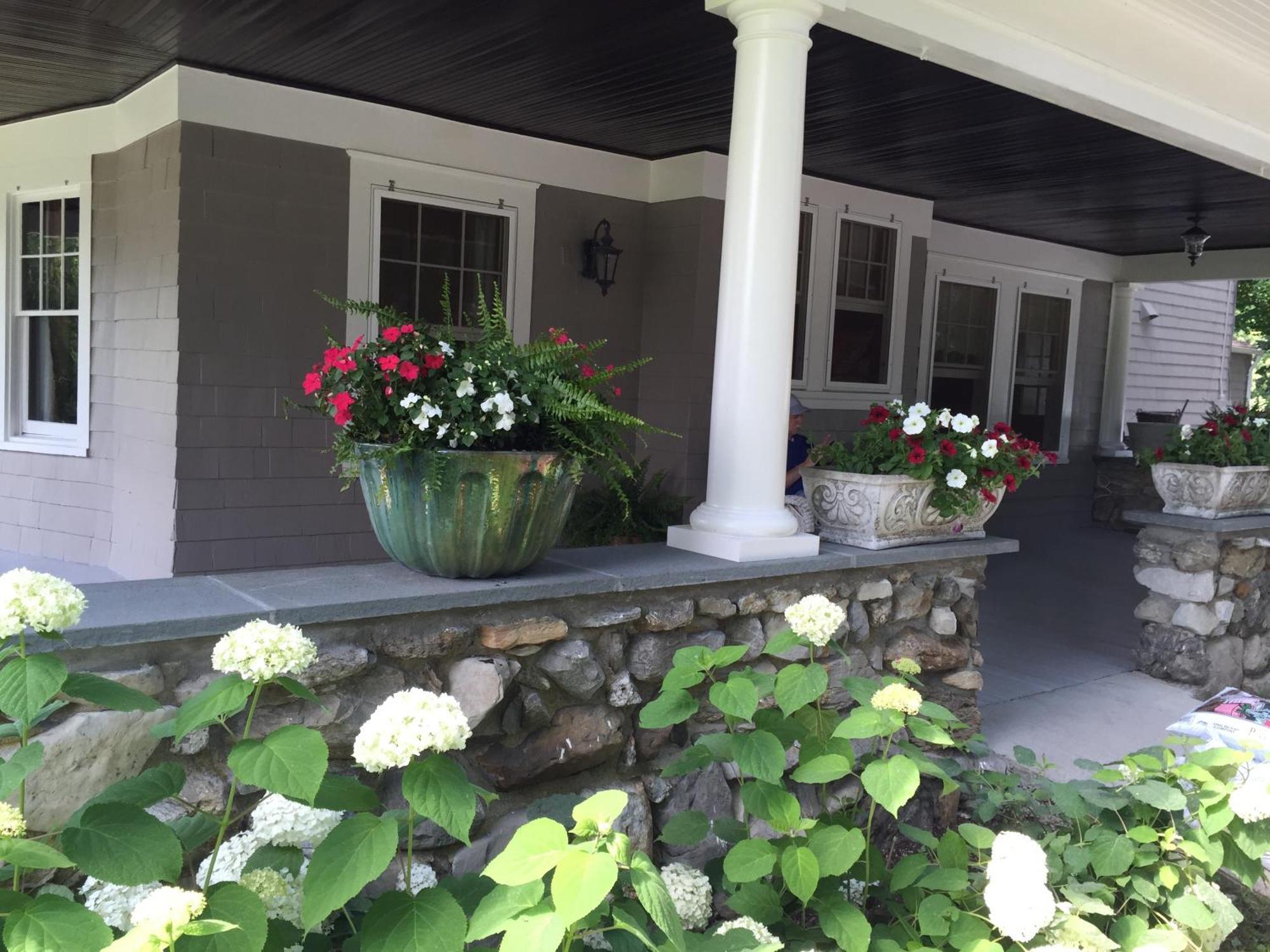 Hilltop House Bed & Breakfast Amenia Экстерьер фото