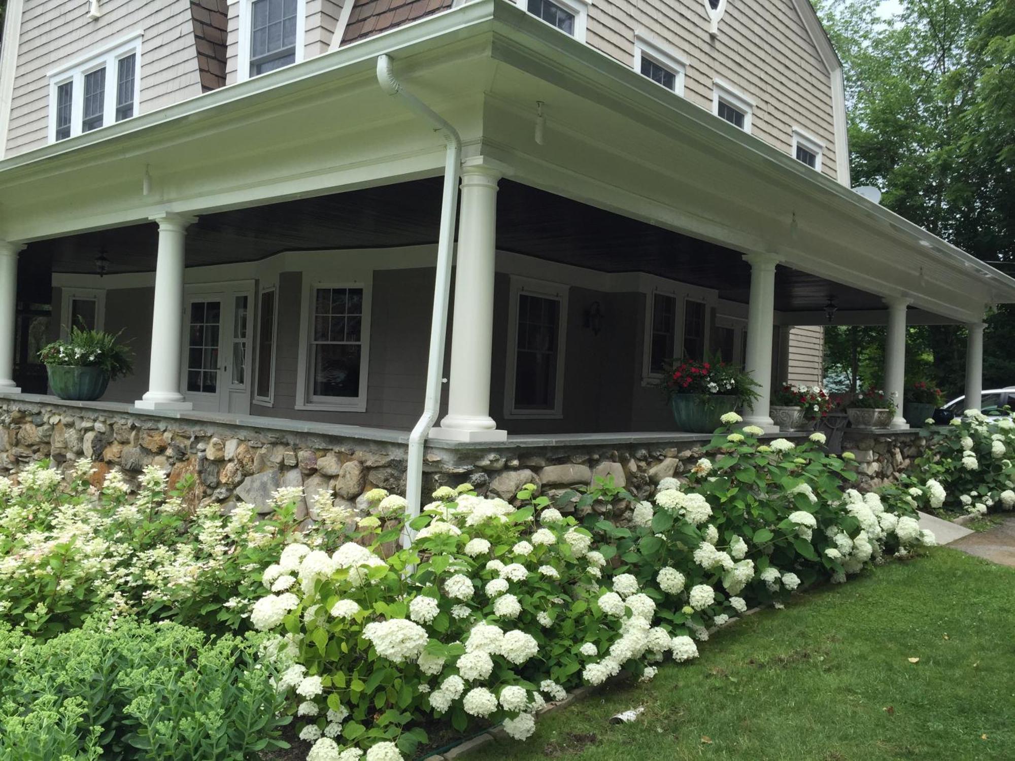 Hilltop House Bed & Breakfast Amenia Экстерьер фото