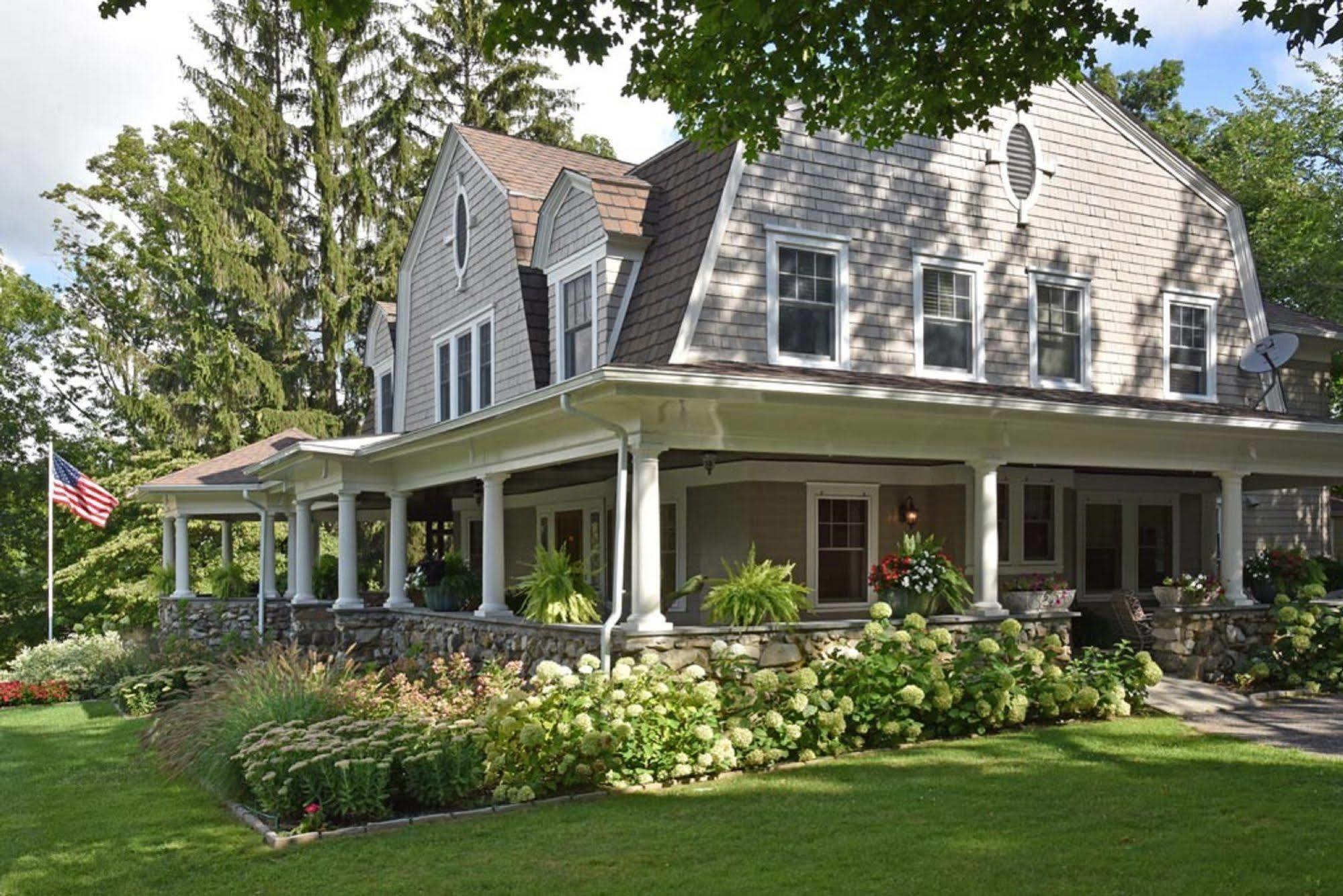 Hilltop House Bed & Breakfast Amenia Экстерьер фото