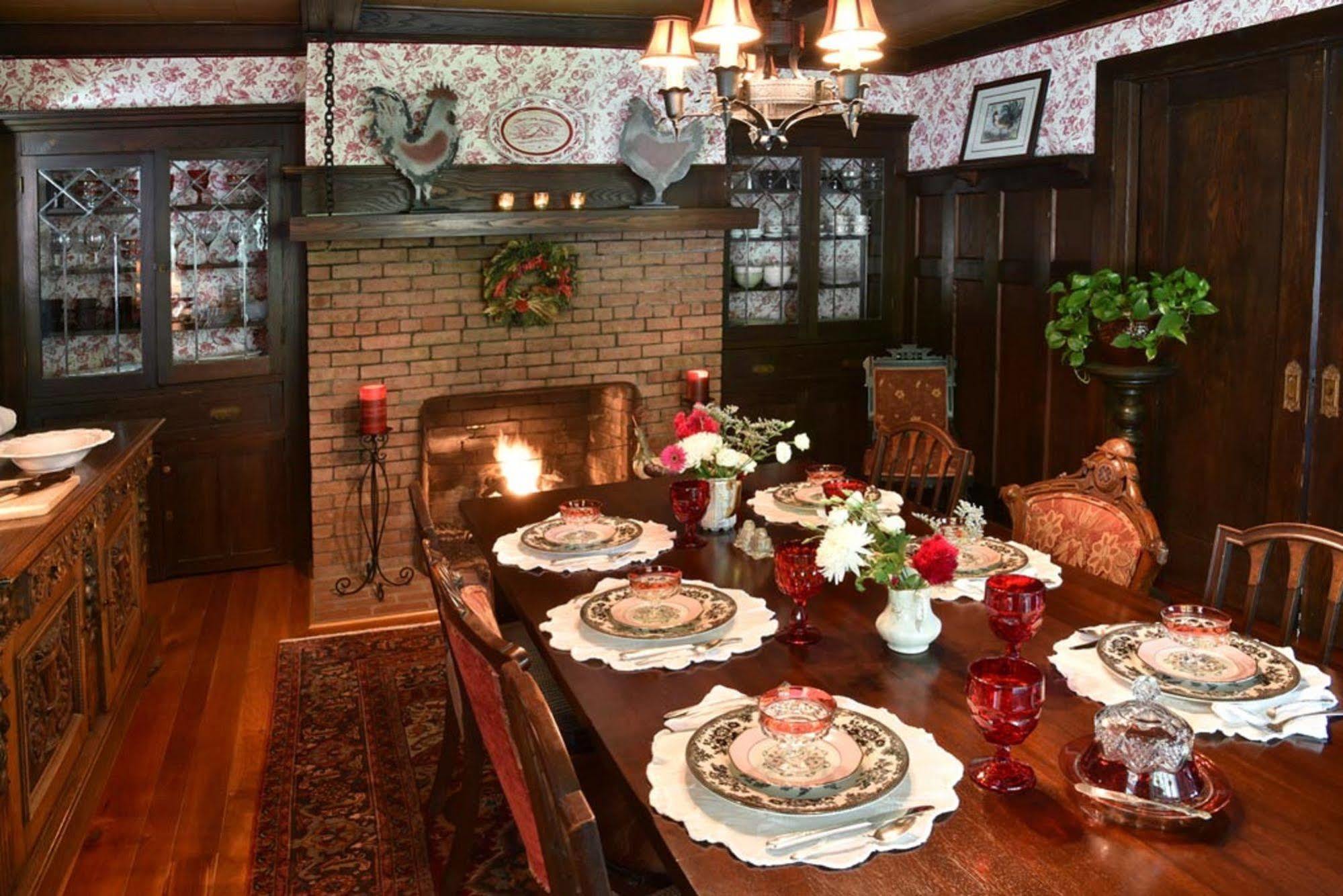 Hilltop House Bed & Breakfast Amenia Экстерьер фото