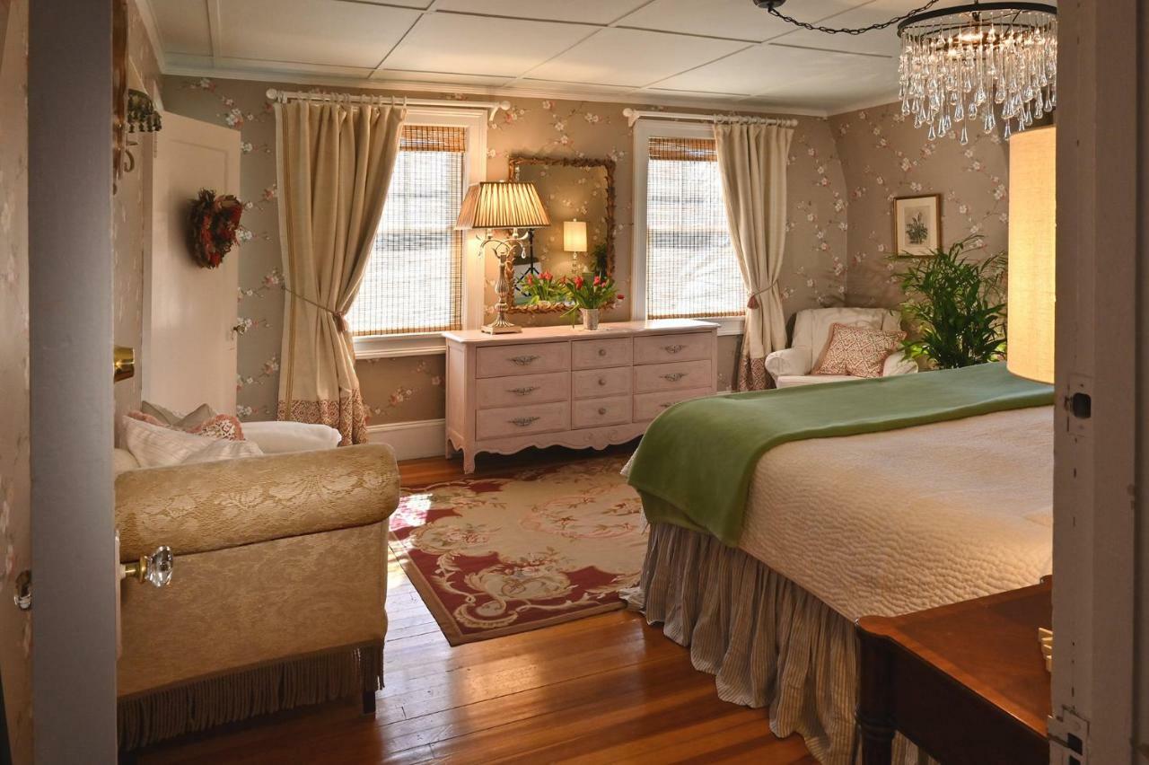 Hilltop House Bed & Breakfast Amenia Экстерьер фото