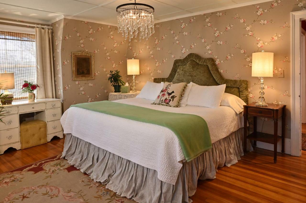 Hilltop House Bed & Breakfast Amenia Экстерьер фото