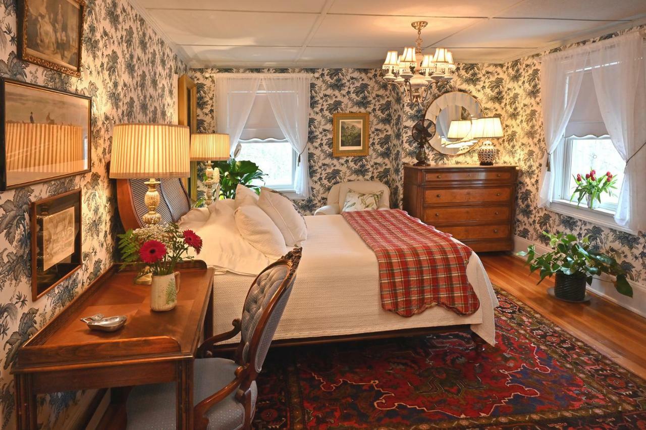 Hilltop House Bed & Breakfast Amenia Экстерьер фото